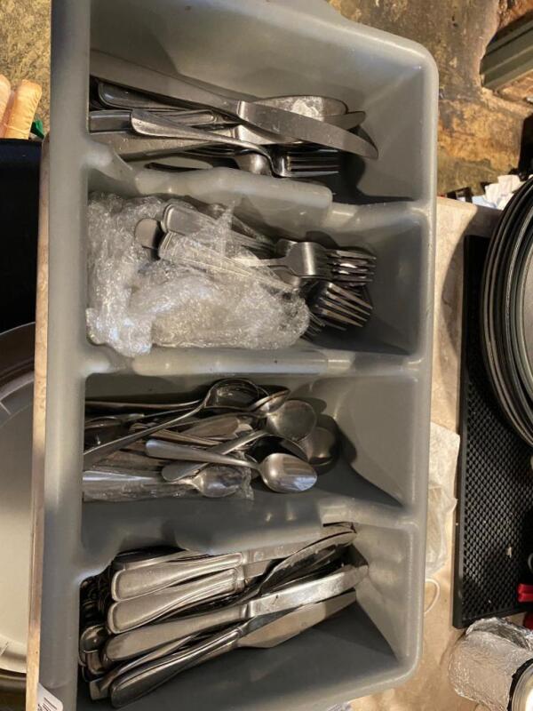 Silverware with Organizer