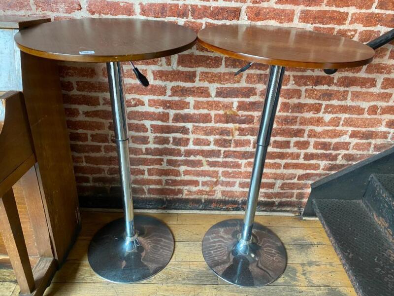 2 Cocktail Tables