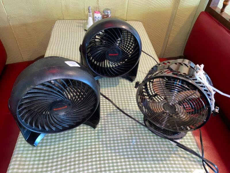 4 Small Fans