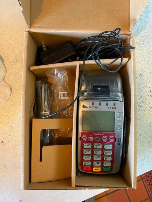 VeriFone VX520 Credit Card Machine