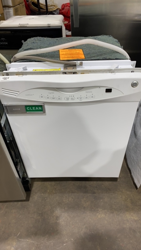 GE QuietPower 3 Dishwasher