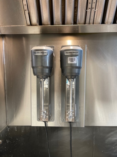 2 milkshake mixers with 10 cups