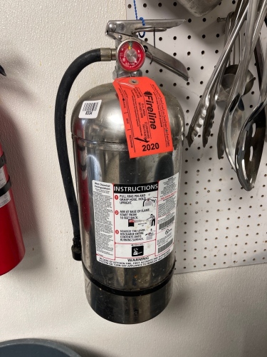 Wet chemical fire extinguisher