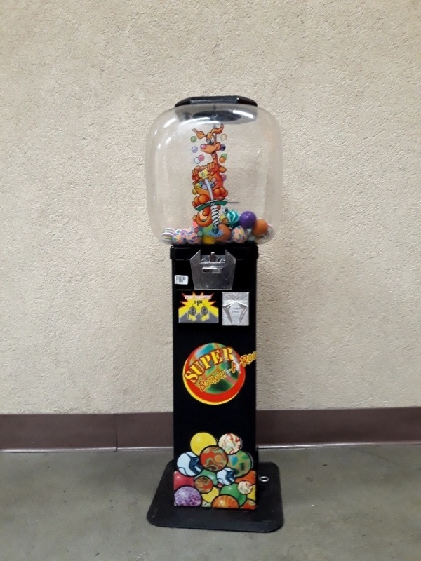 Super Bounce a Roo Super Ball Vending Machine 4 Quarter Vend