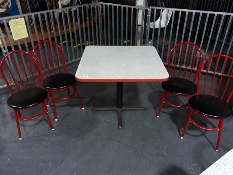 Table and 4 Ice Cream Parlor Chairs