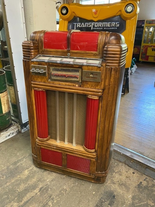 1937 Seeburg Gem Jukebox