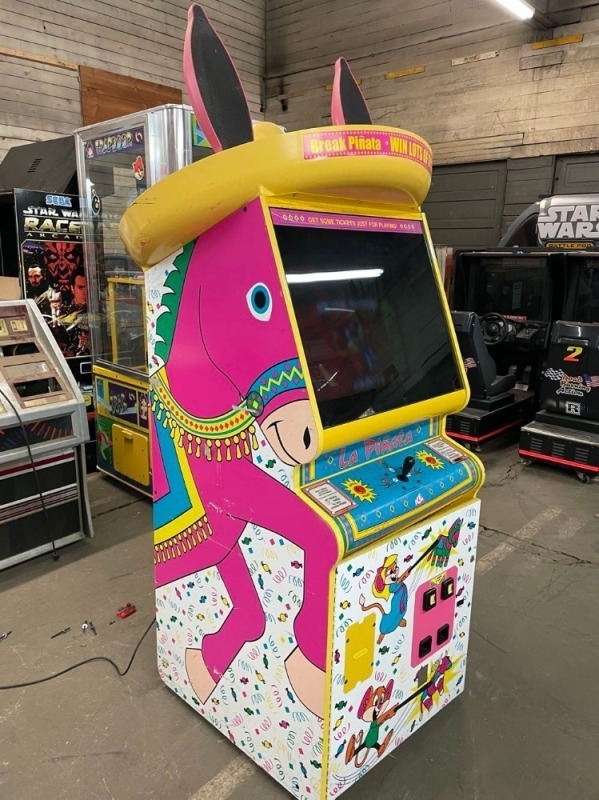 ICE La Pinata Arcade Game