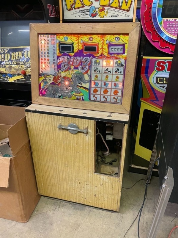 Keeney Big 3 Flasher Slot Machine