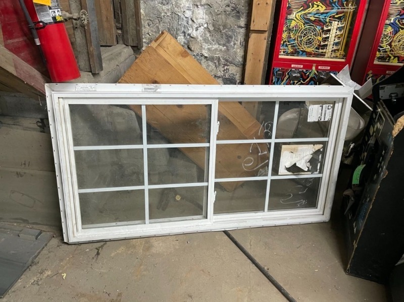 Builderâ€™s First Source Single Hung Window