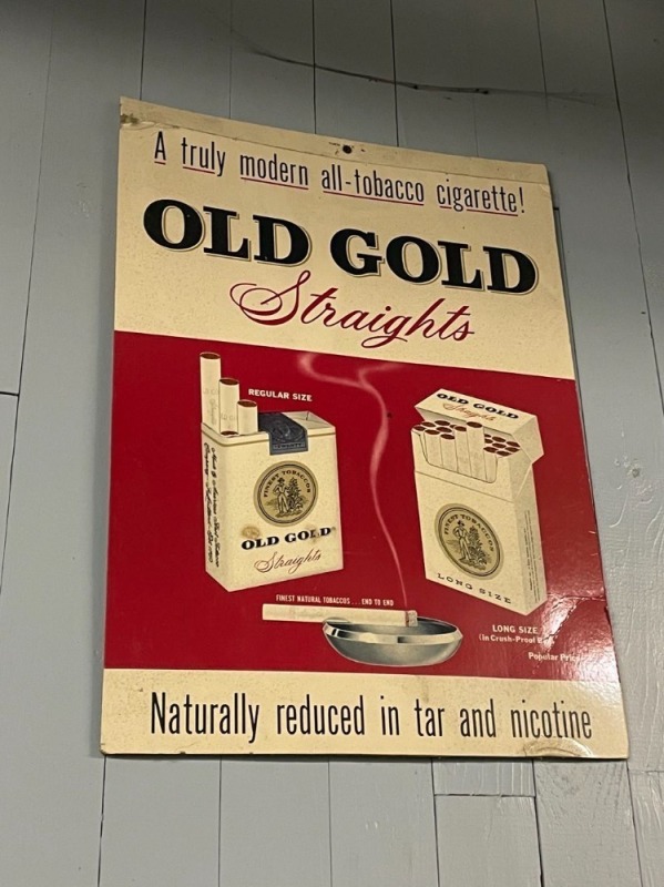 Old Gold Straights Sign