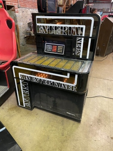 Seeburg Entertainer Jukebox