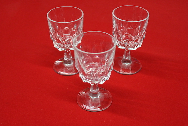 (650) 5" Crystal Wine Glasses with Dish Racks