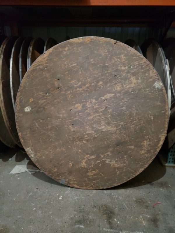 (10) 5ft wood round table