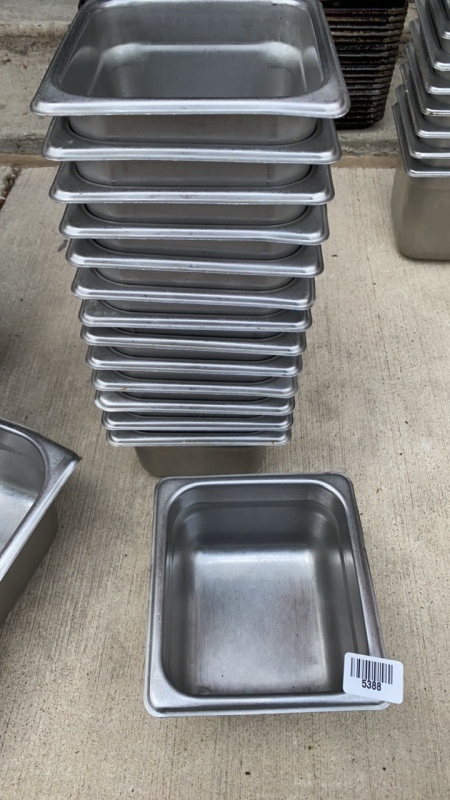 14 Hotel Pans