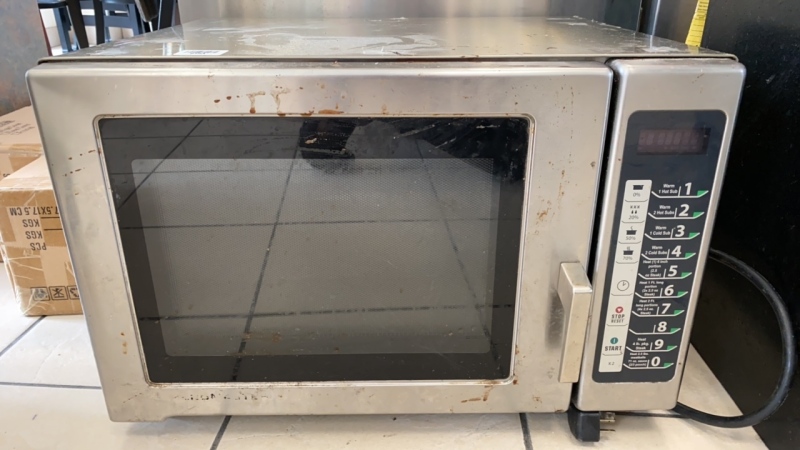 Menumaster Microwave Oven