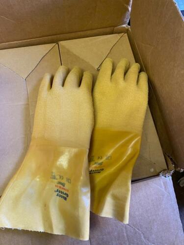 Box of Nitty Gritty Rubber Gloves