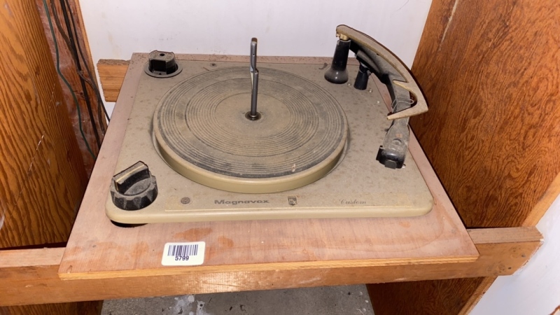 Magnavox Record Player