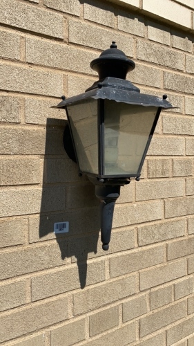 2 Outdoor Wall-Mounted Lamps