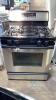 Whirlpool Gold AccuBake Duo Oven & 4 Burner Range