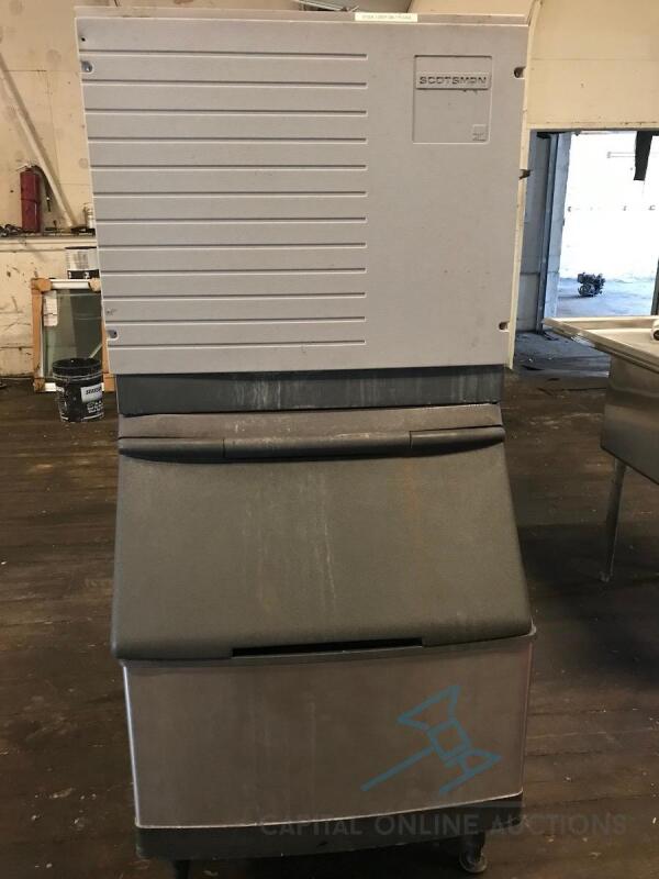 Scotsman Ice Machine with bin