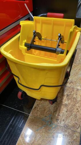 NEW Mop Bucket Wringer Combination