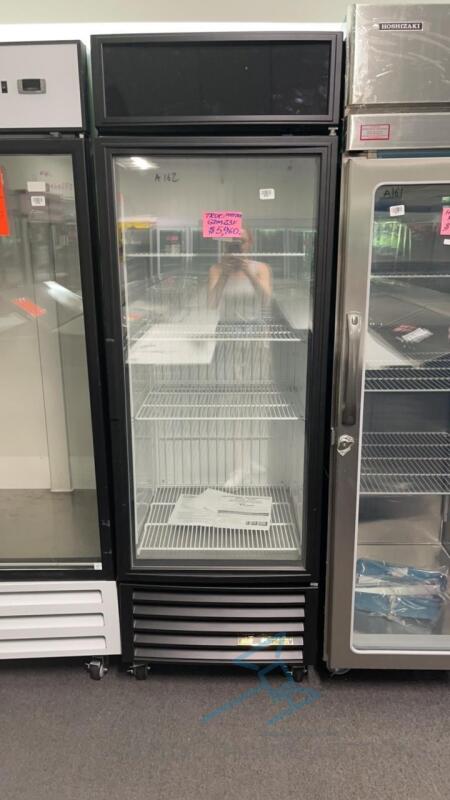 NEW Freezer Merchandiser