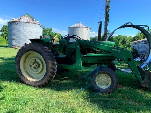 John Deere 2010 Tractor