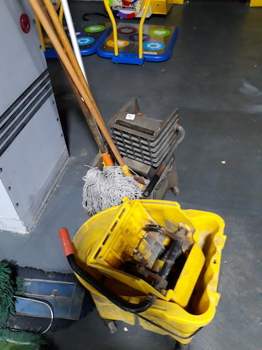 Mop Bucket And Handles