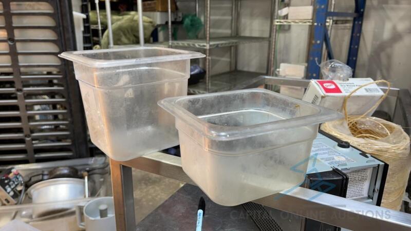 Various Cambro Plastic Bins & Lids