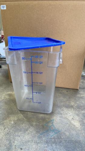 Various Cambro Plastic Bins and Lids