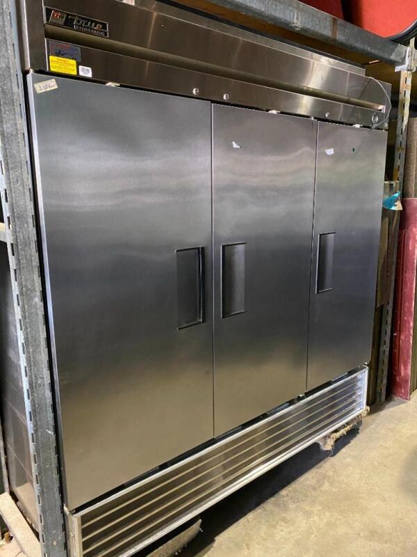 Commercial Refrigerator