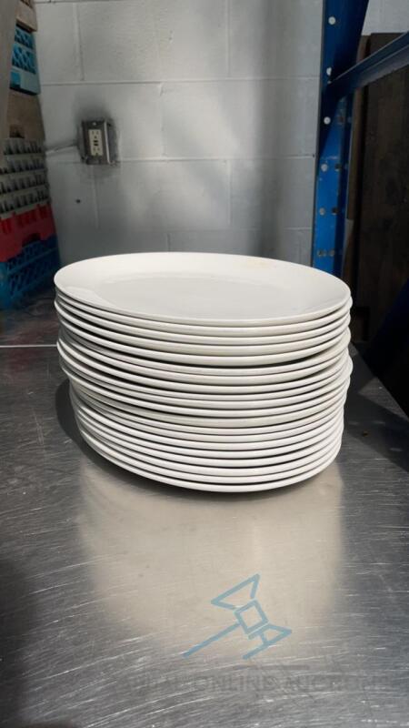 (20) Oval China Dinner Plates