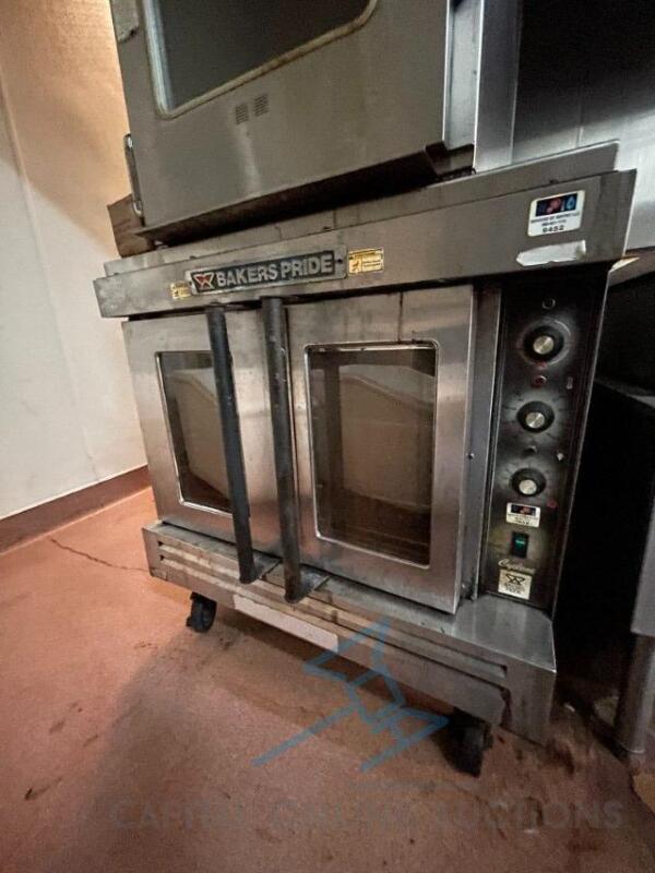 Bakers Pride Cyclone Convection Oven