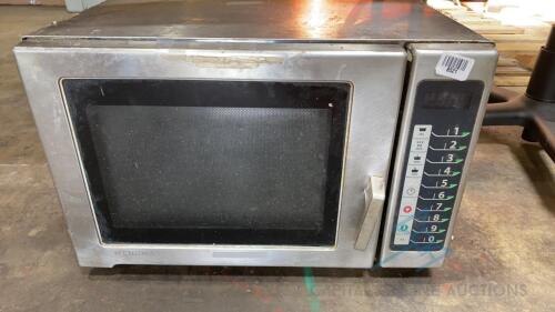 Menumaster Commercial Microwave Oven