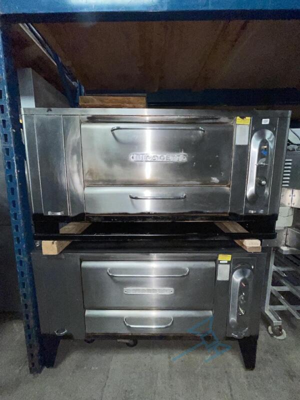 Blodgett Double Decker Gas Pizza Oven