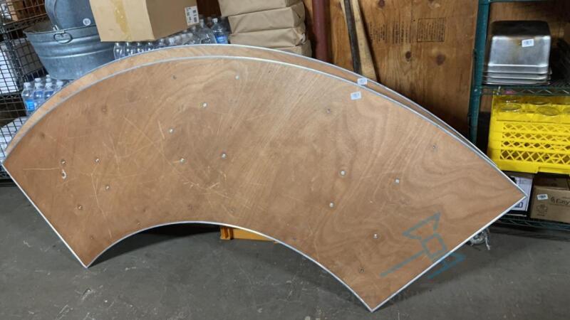 8.5' Serpentine Table