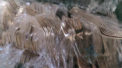 (100) Salad Forks