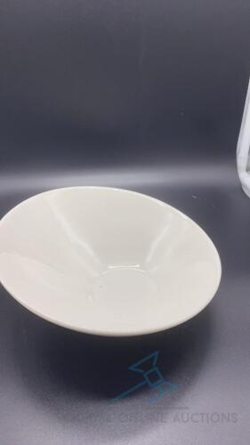 (20) 8" Asymmetrical Bowls