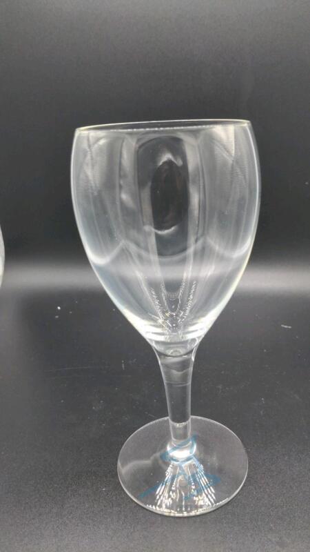 (80) Wine Glasses